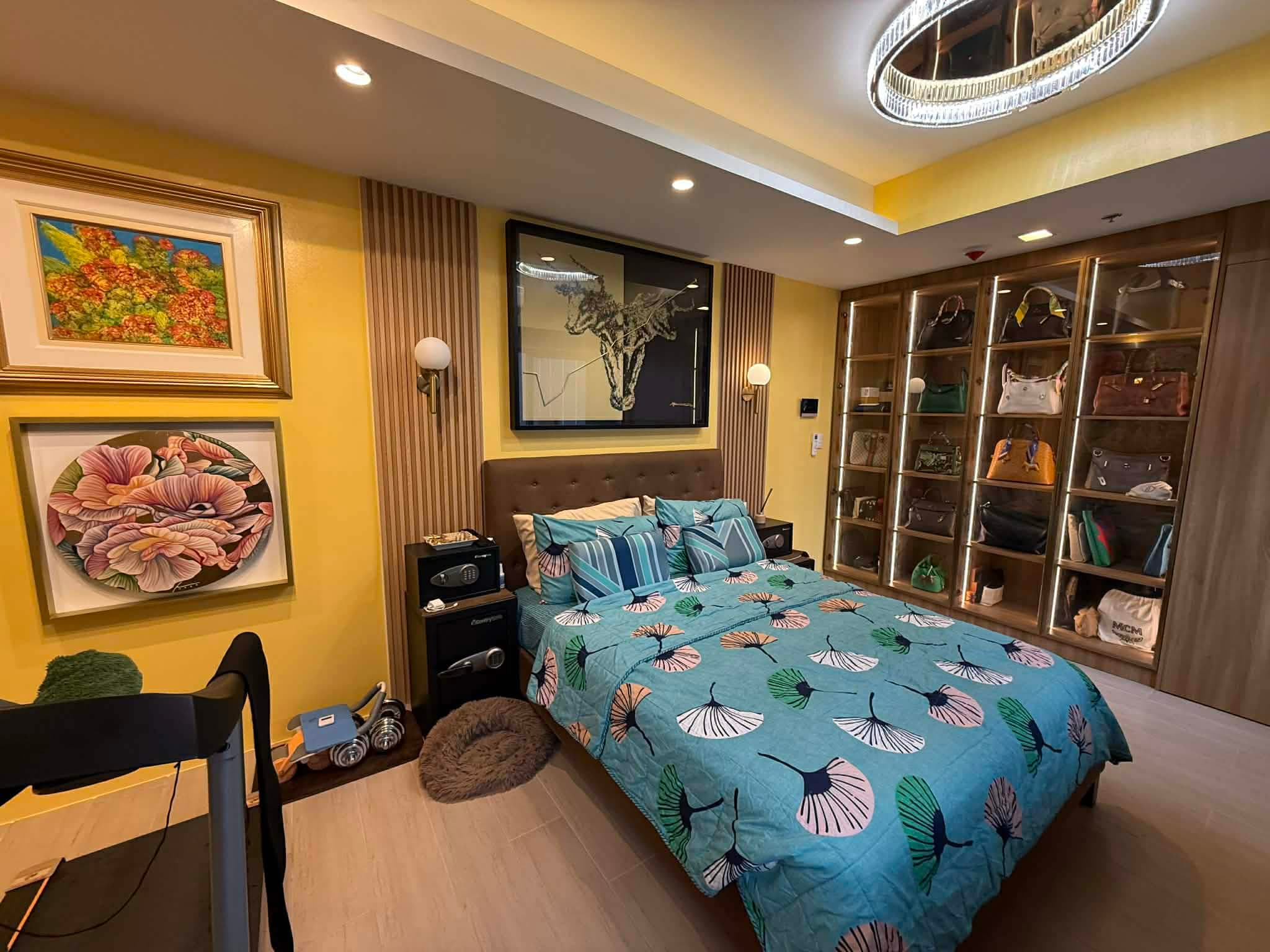 FOR SALE | Interior-Designed 2BR at The Ellis Makati — photo 1 of 3