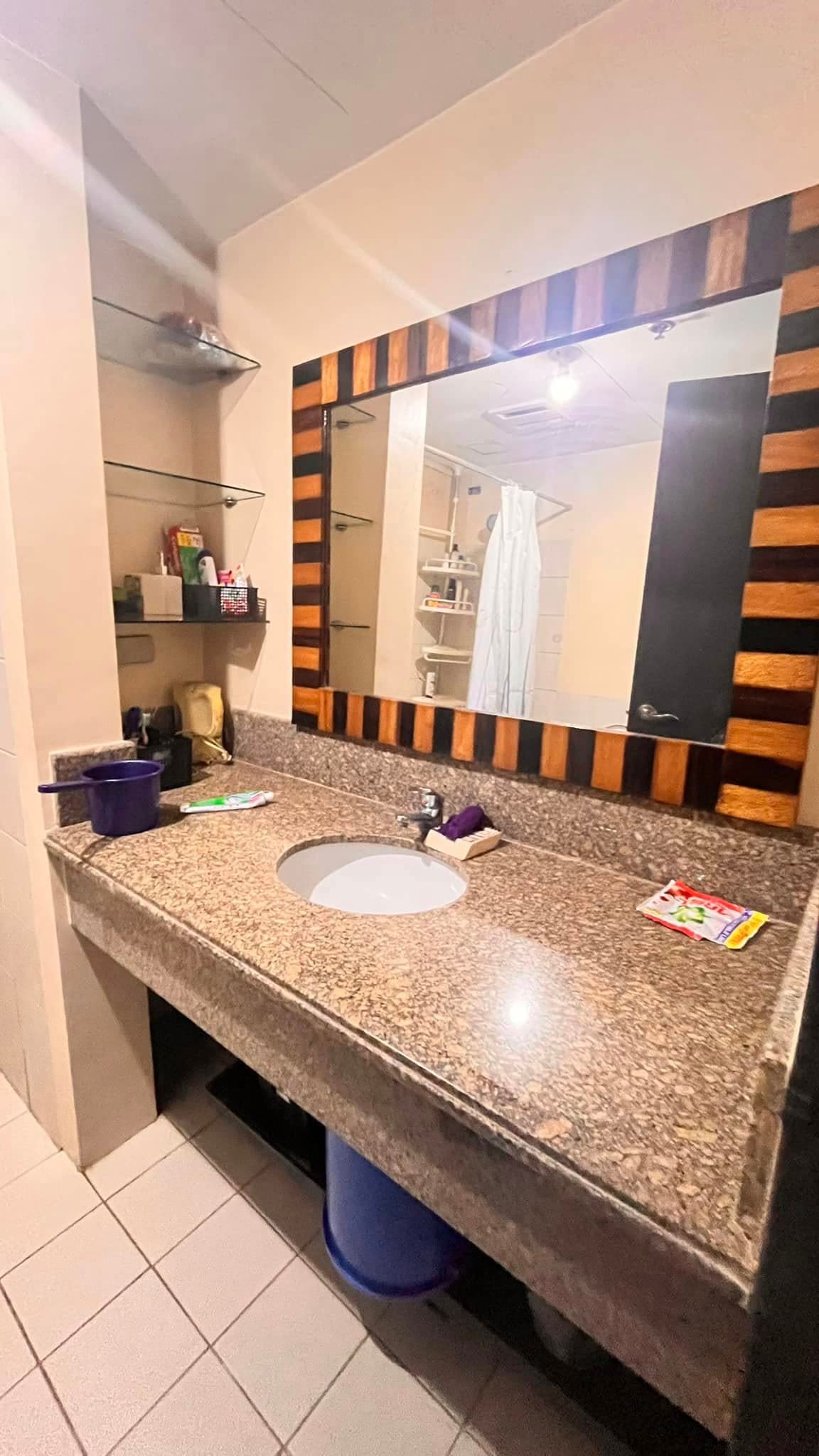 3 BR CONDO UNIT FOR SALE IN CYPRESS ALTIVA TOWER C5 TAGUIG — photo 1 of 3